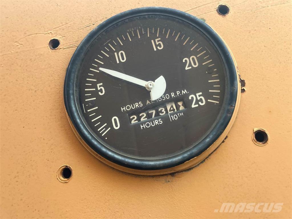 CASE W24 Carregadeiras de rodas