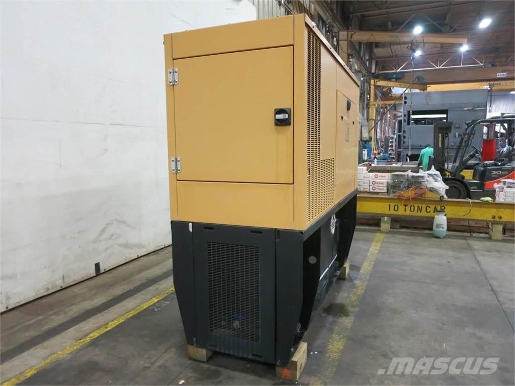 CAT 100 KW Geradores Diesel