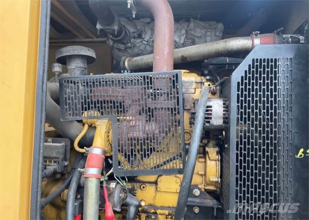 CAT 100 KW Geradores Diesel