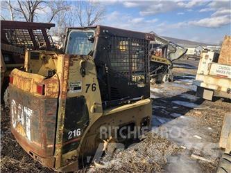 CAT 216B Minicarregadeiras