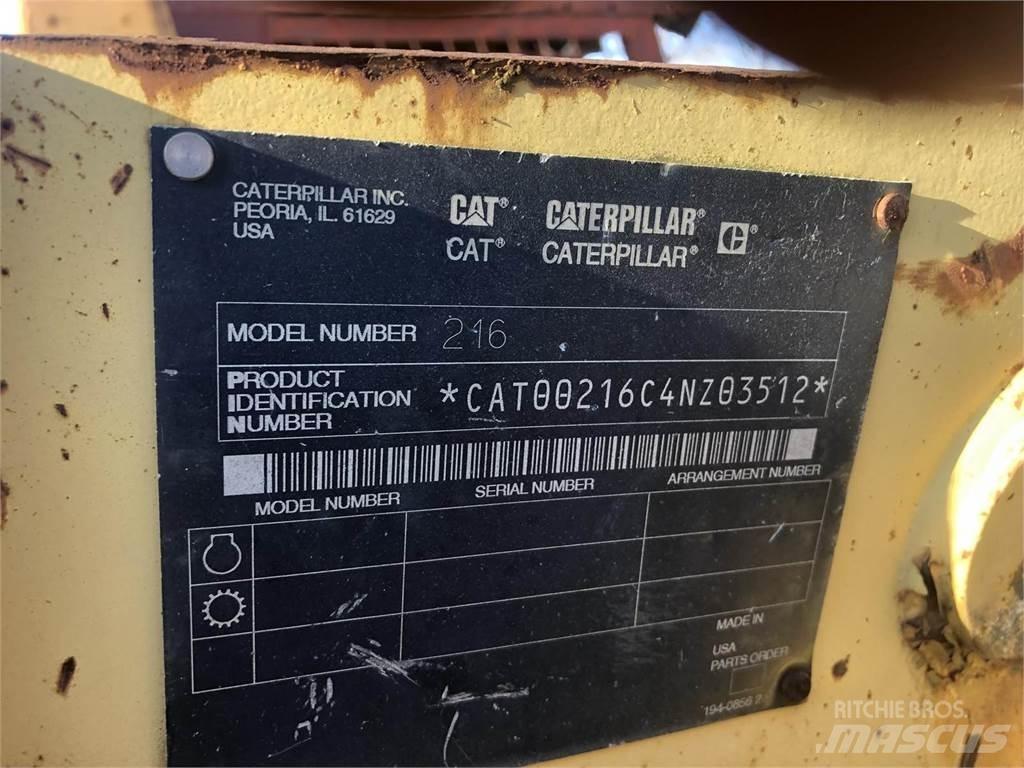 CAT 216B Minicarregadeiras