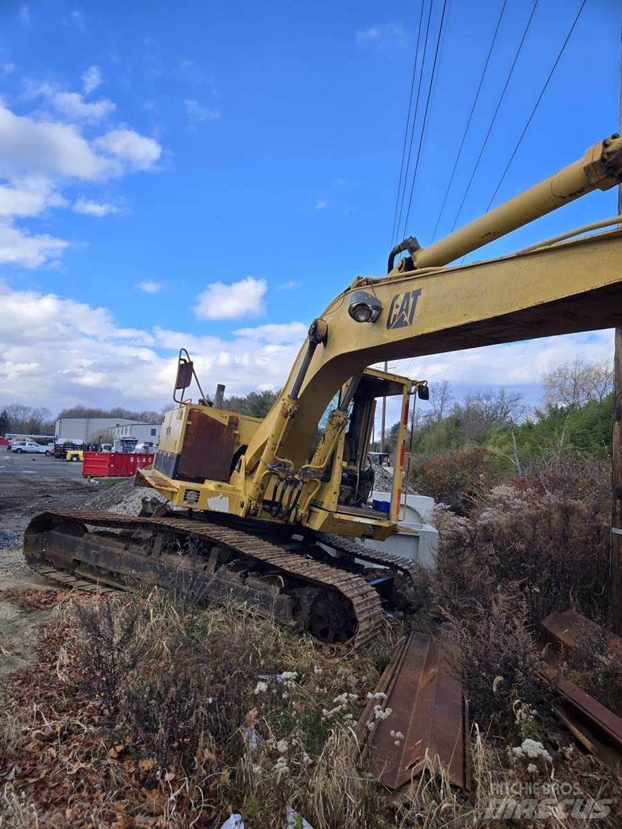 CAT 225D Escavadeiras de esteiras