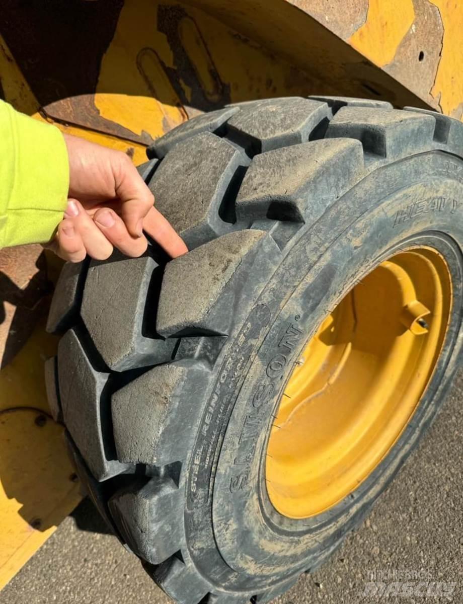 CAT 246C Minicarregadeiras