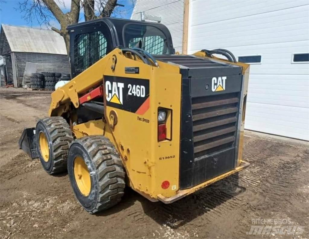 CAT 246D Minicarregadeiras
