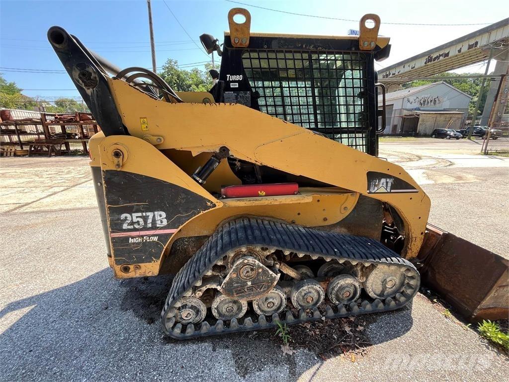 CAT 257B Minicarregadeiras