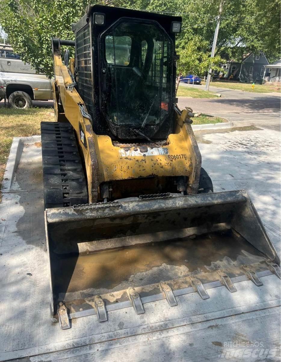 CAT 259B3 Minicarregadeiras
