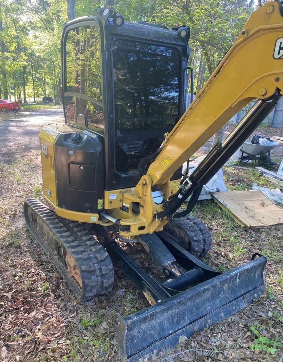 CAT 303CR Miniescavadeiras