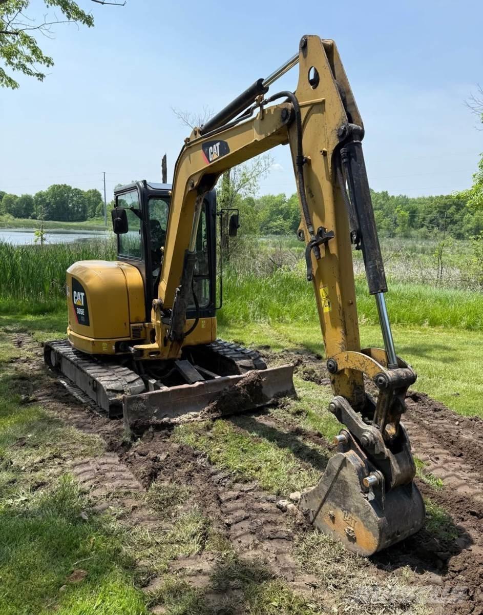 CAT 305E2 Miniescavadeiras