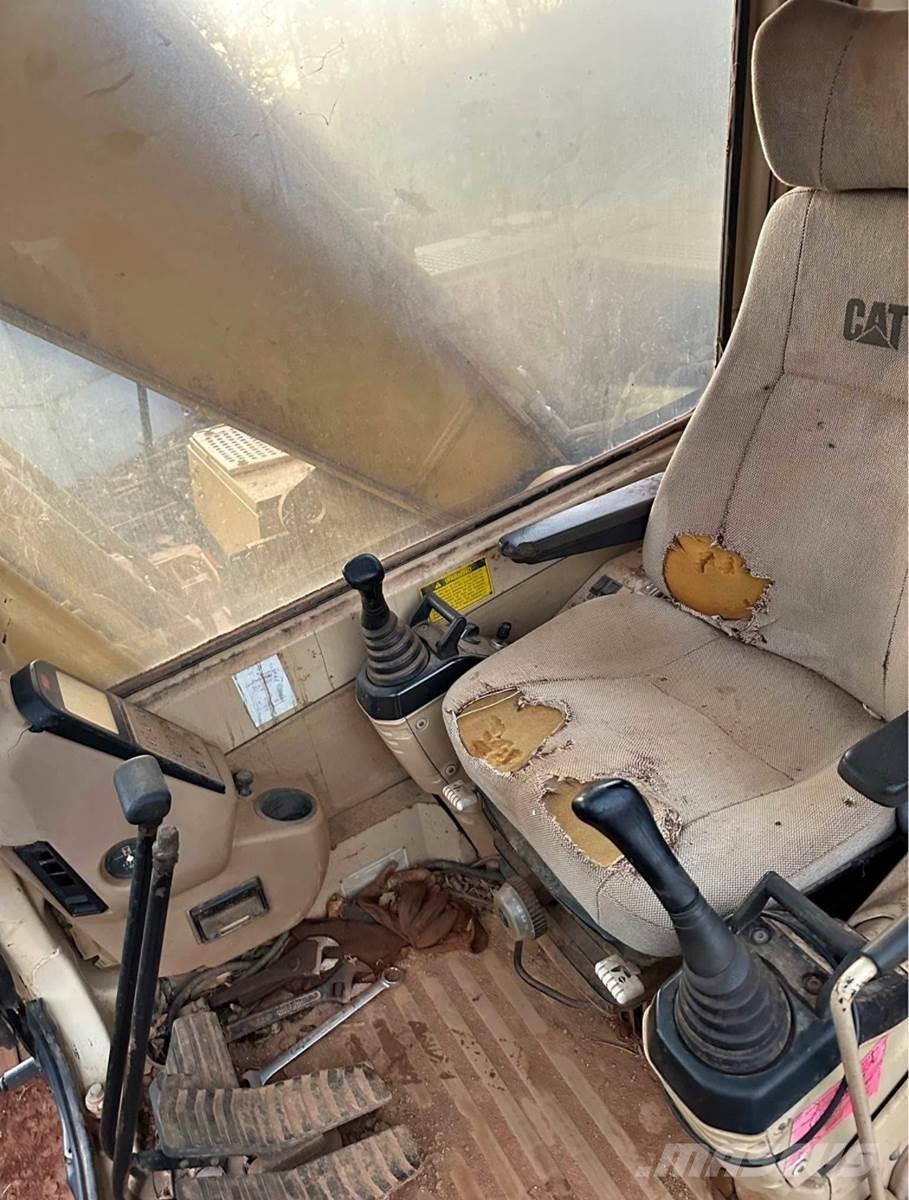 CAT 320BL Escavadeiras de esteiras