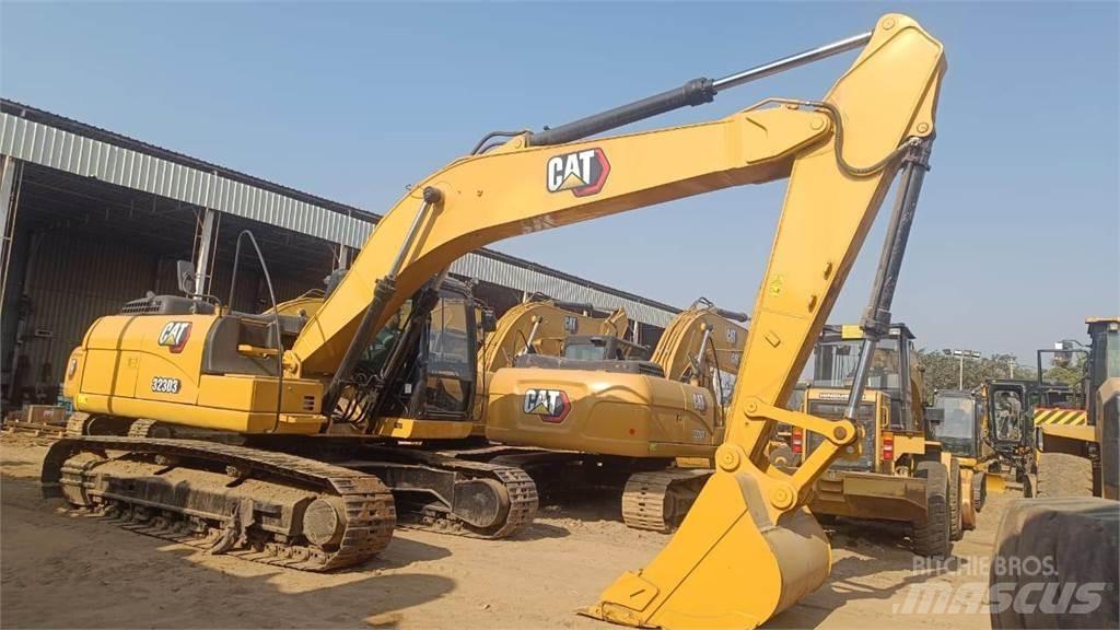 CAT 323D3 Escavadeiras de esteiras