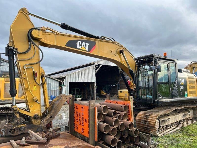 CAT 323FL Escavadeiras de esteiras
