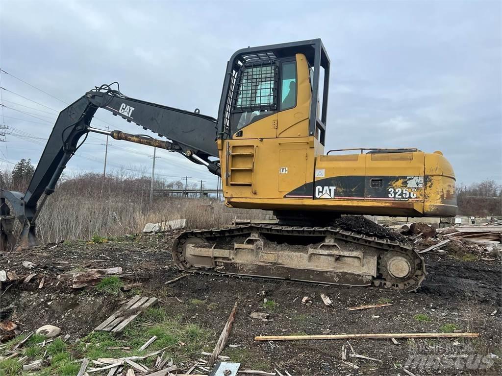 CAT 325C Carregadores