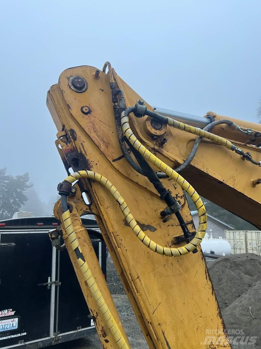 CAT 416 Retroescavadeiras