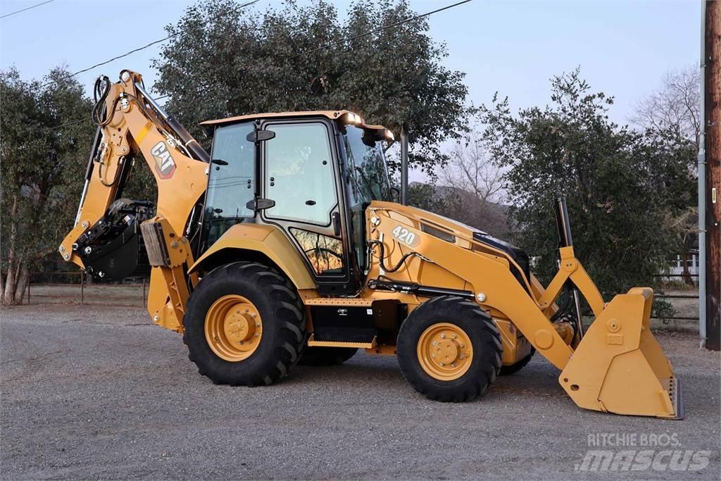 CAT 420 Retroescavadeiras