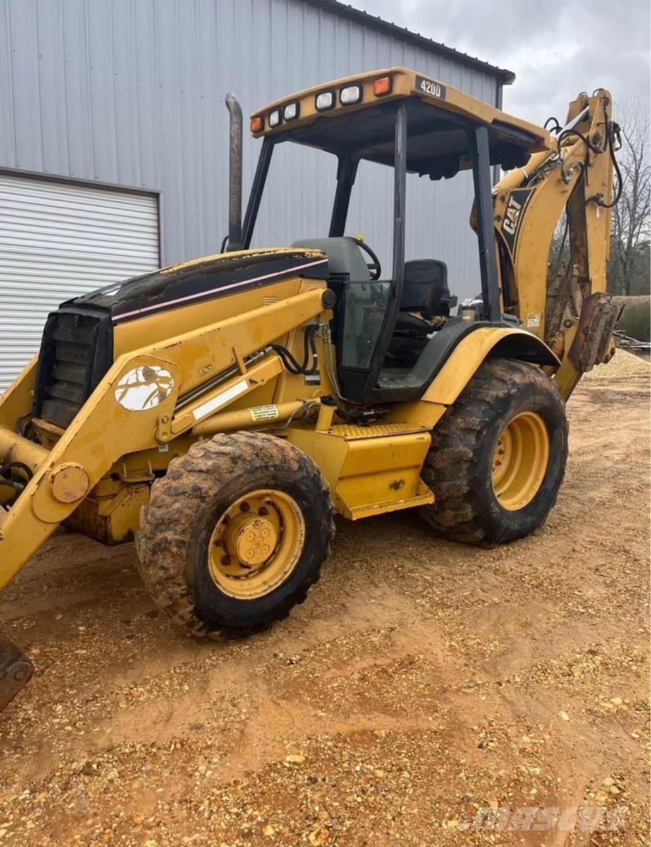 CAT 420D Retroescavadeiras