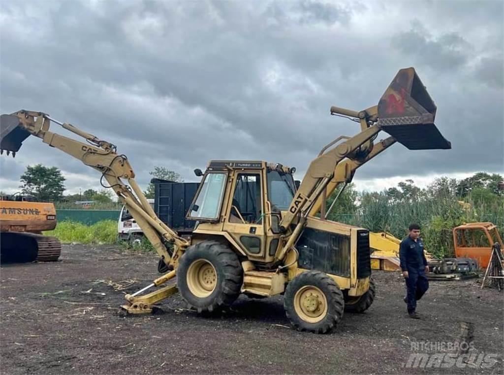 CAT 426 Retroescavadeiras