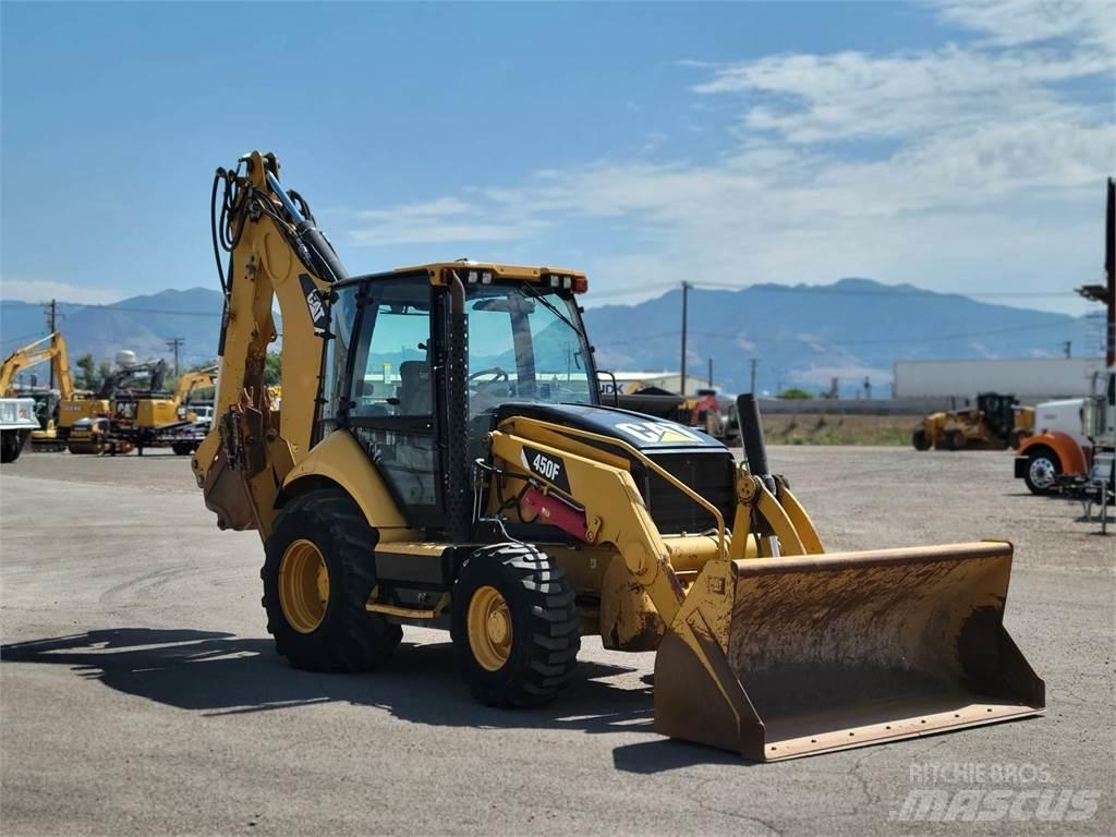 CAT 450F Retroescavadeiras