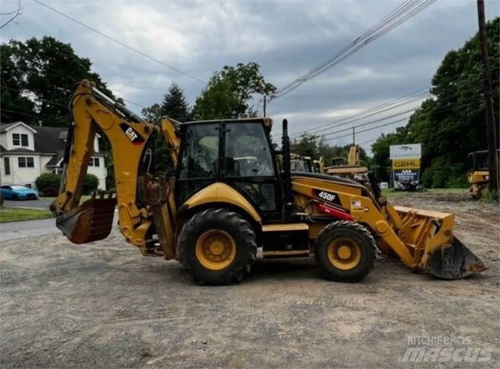 CAT 450F Retroescavadeiras