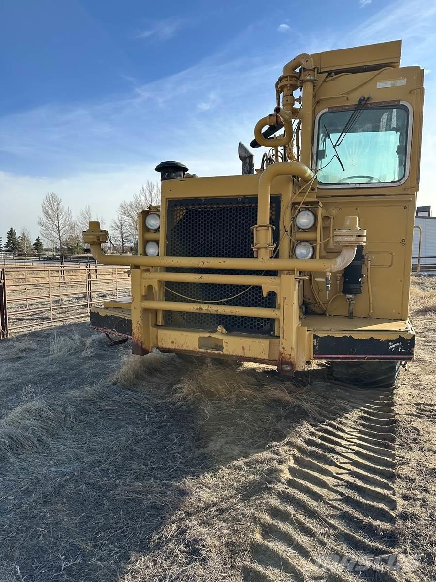 CAT 621B Auto-tanques