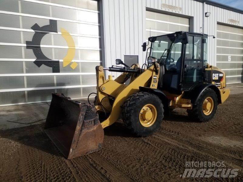 CAT 906M Carregadeiras de rodas