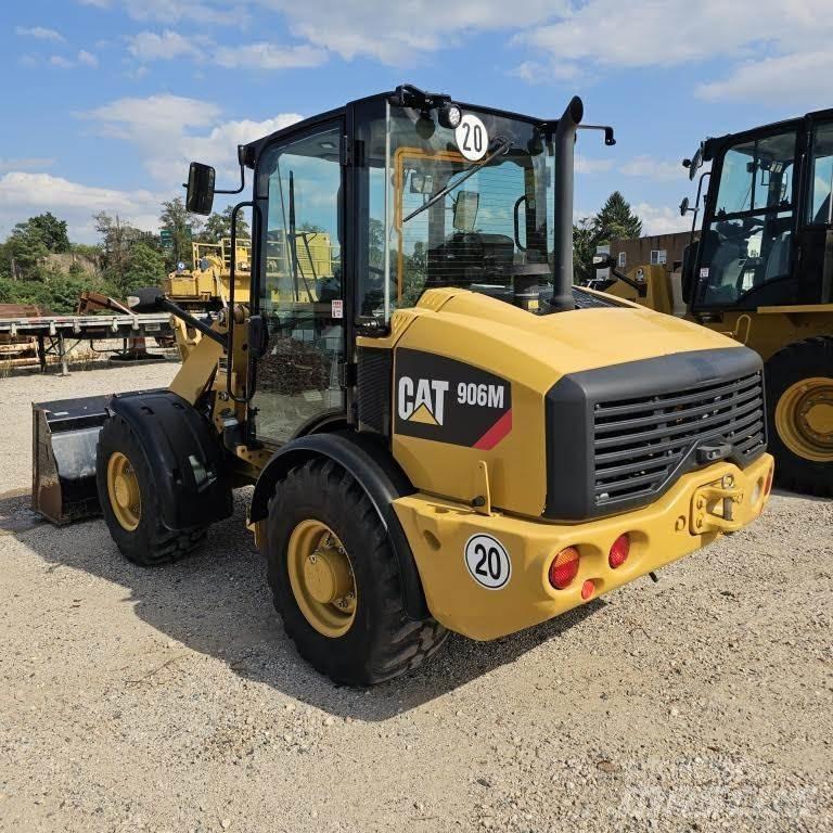 CAT 906M Carregadeiras de rodas