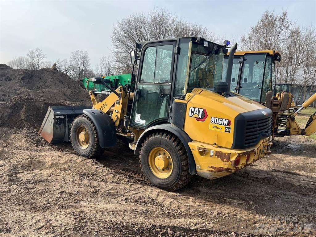 CAT 906M Carregadeiras de rodas