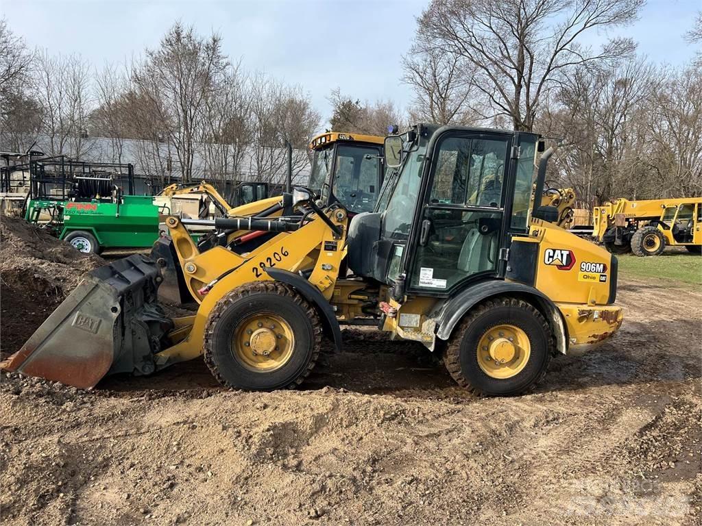 CAT 906M Carregadeiras de rodas