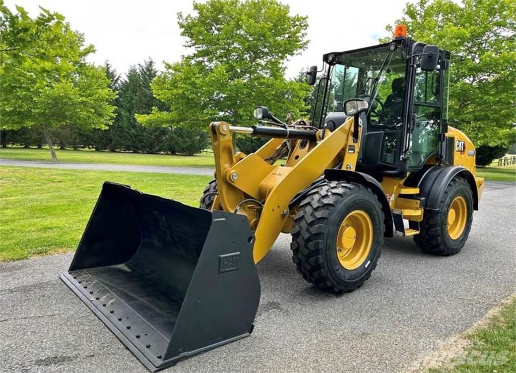 CAT 908M Carregadeiras de rodas