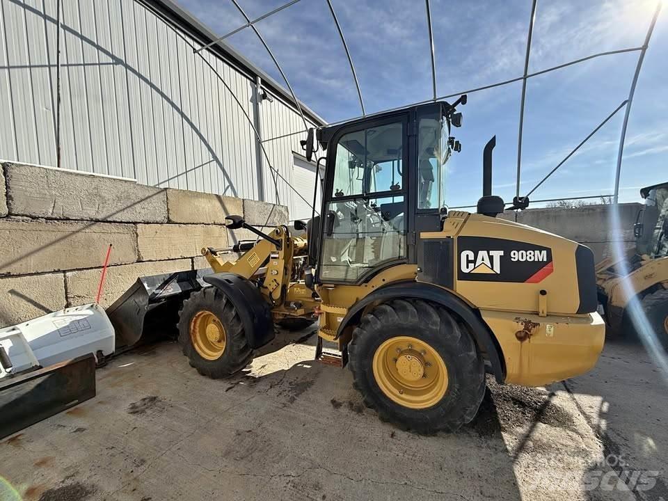CAT 908M Carregadeiras de rodas