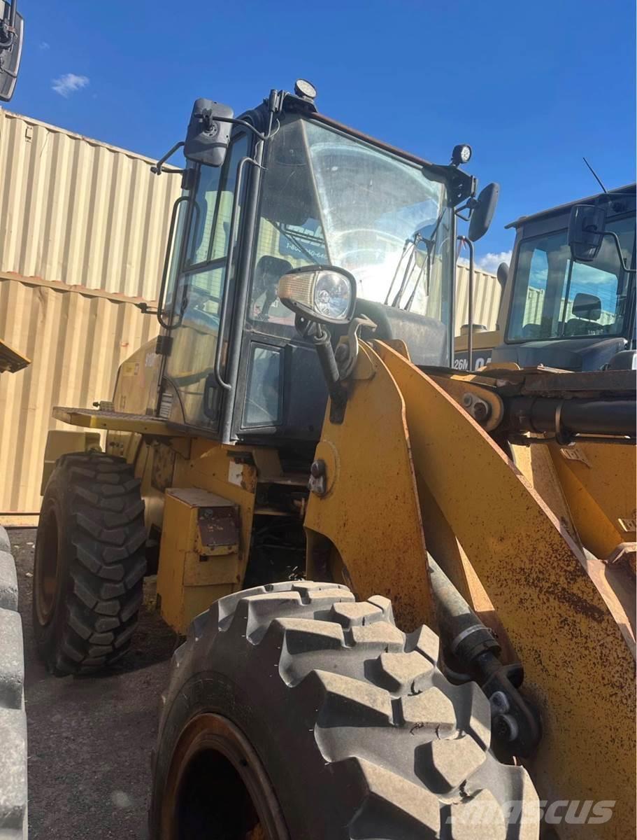 CAT 910M Carregadeiras de rodas