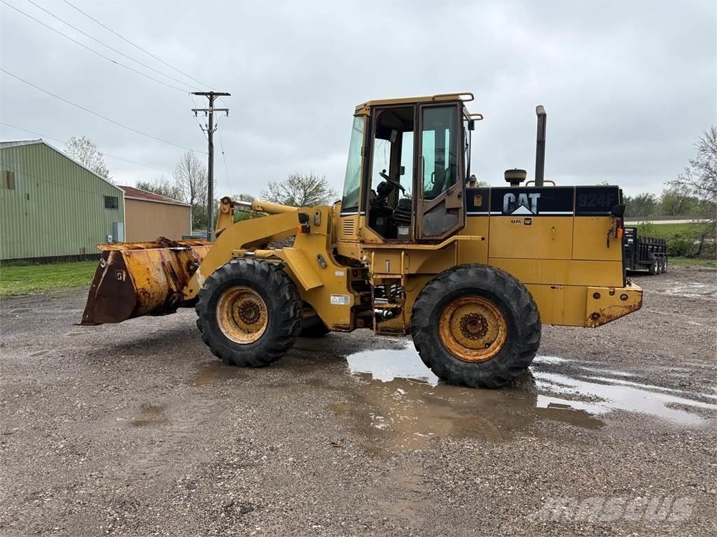 CAT 924F Carregadeiras de rodas