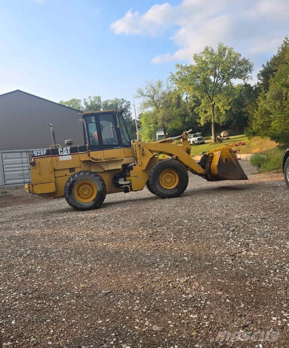 CAT 928F Carregadeiras de rodas