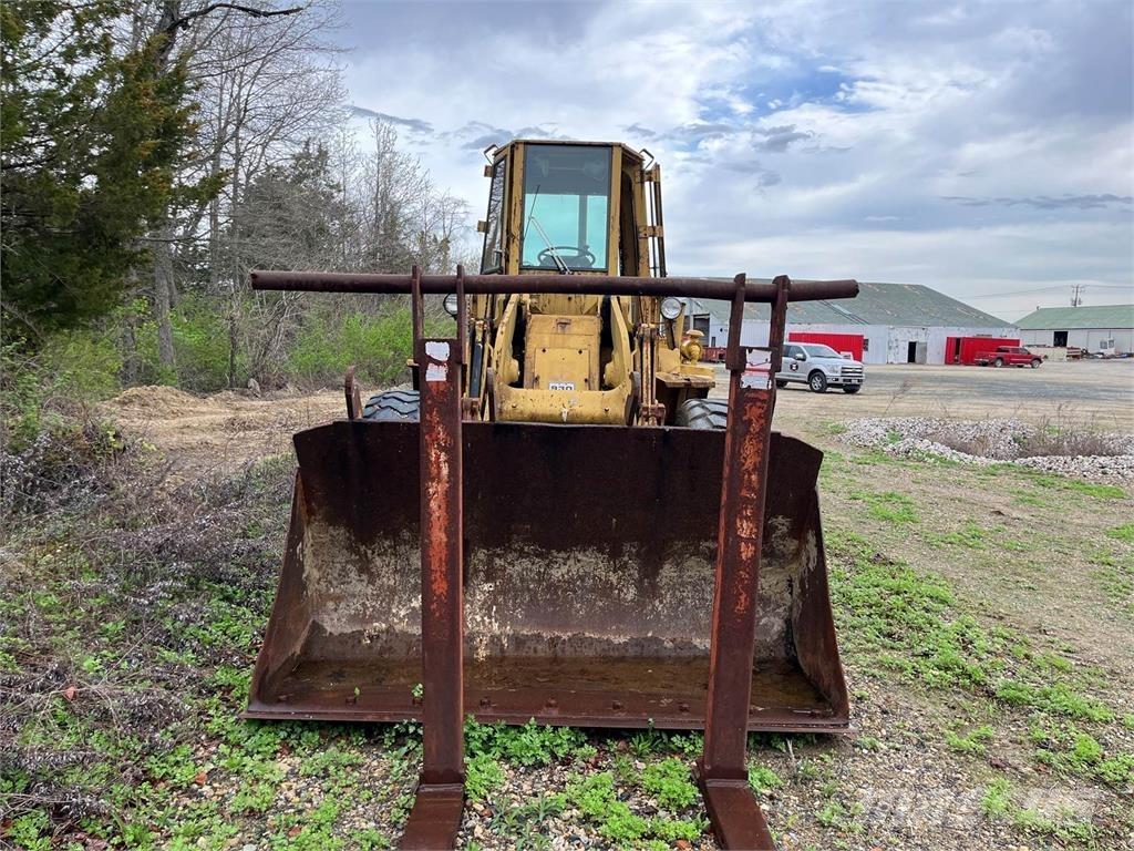CAT 930 Carregadeiras de rodas