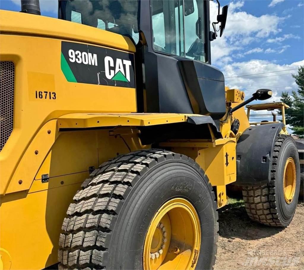 CAT 930M Carregadeiras de rodas