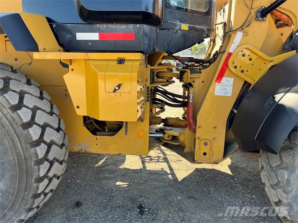 CAT 938M Carregadeiras de rodas