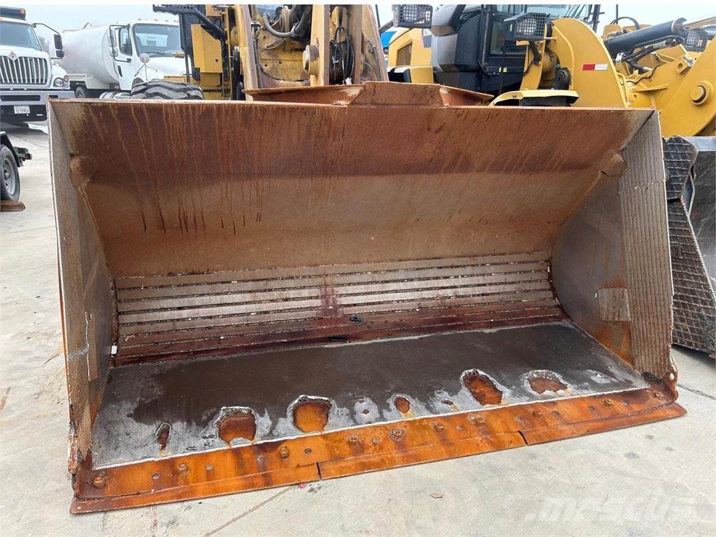 CAT 938M Carregadeiras de rodas