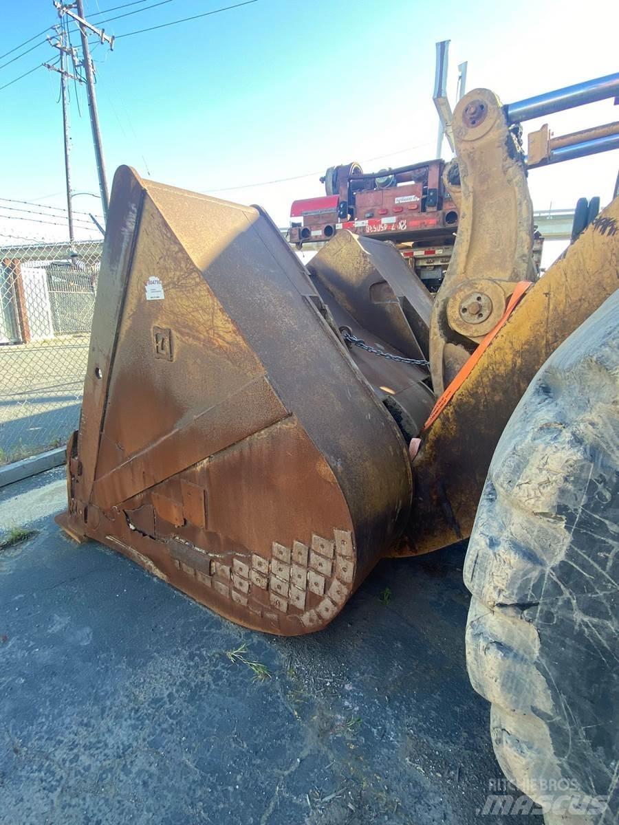 CAT 988F Carregadeiras de rodas