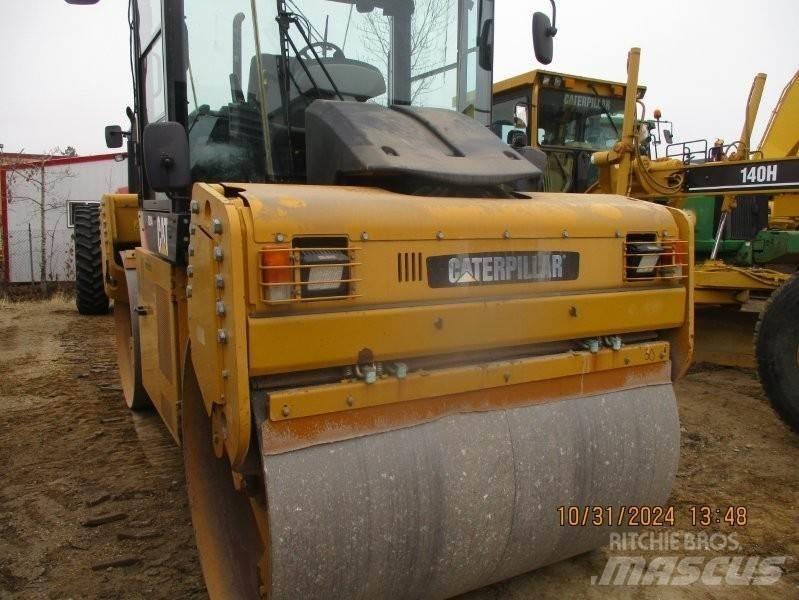 CAT CD54 Cilindros Compactadores de pneus