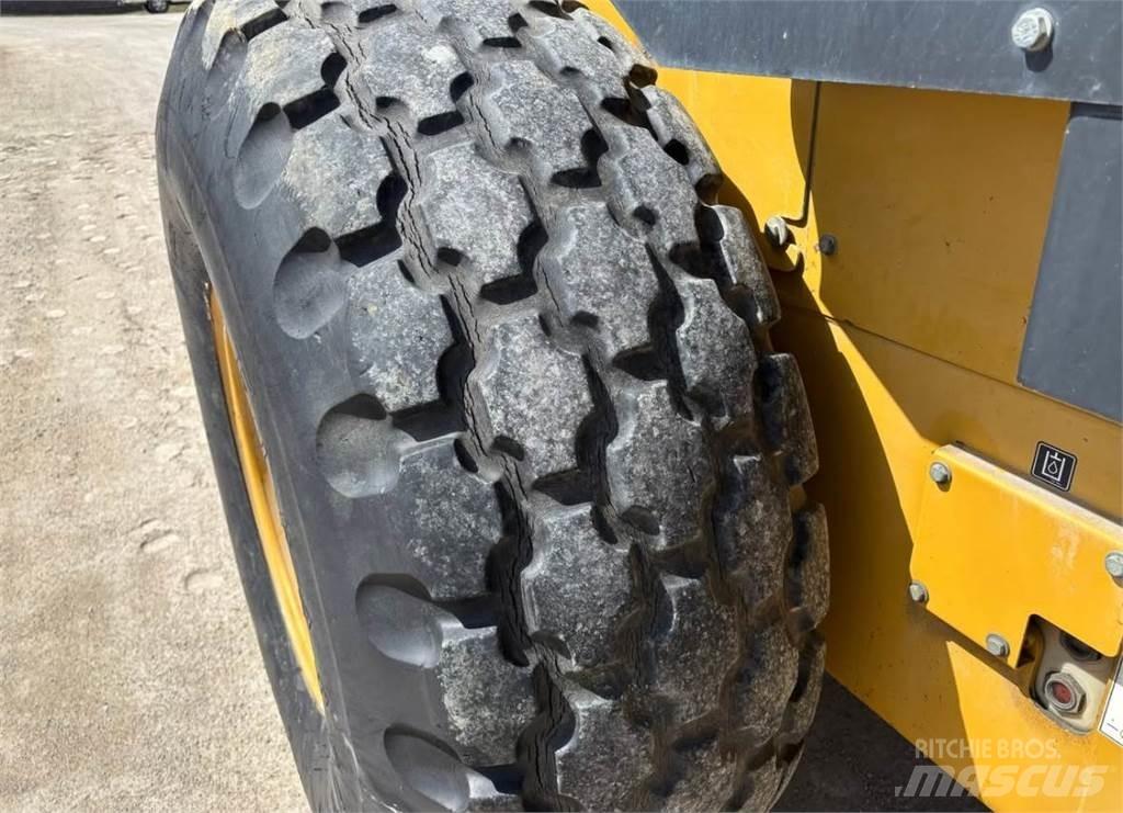 CAT CS56 Compactadores para terra