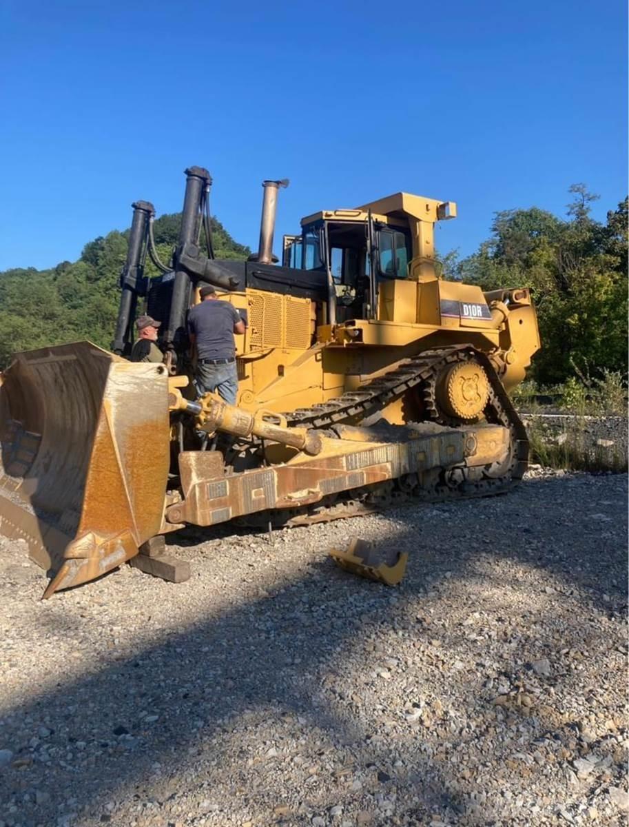 CAT D10R Dozers - Tratores rastos