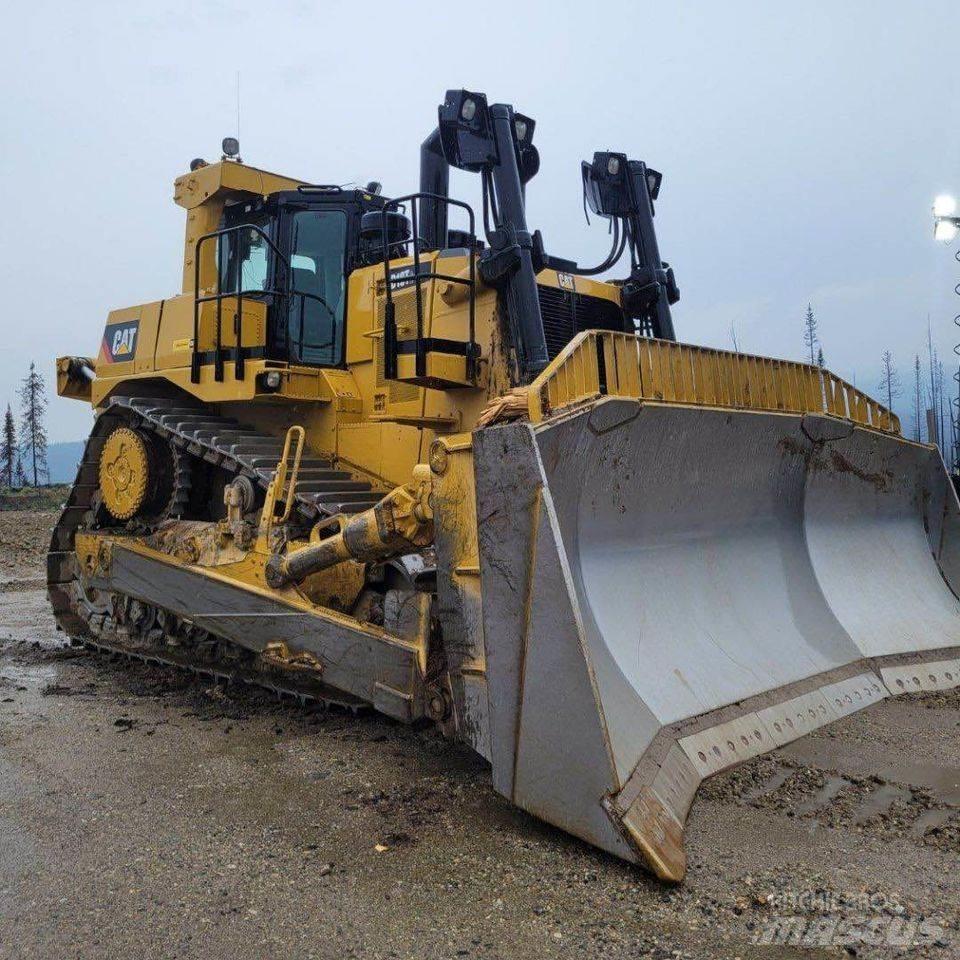 CAT D10T Dozers - Tratores rastos