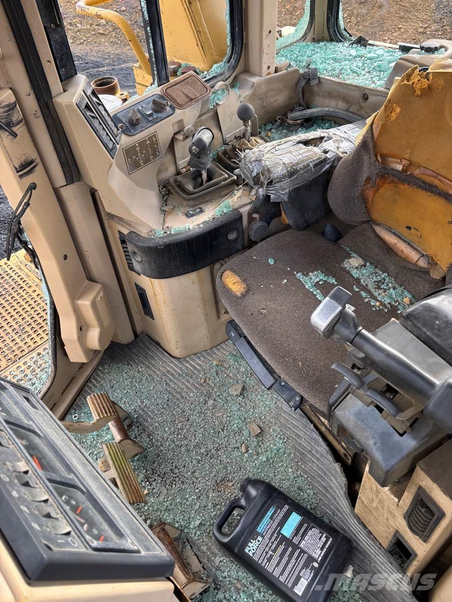 CAT D11R Dozers - Tratores rastos