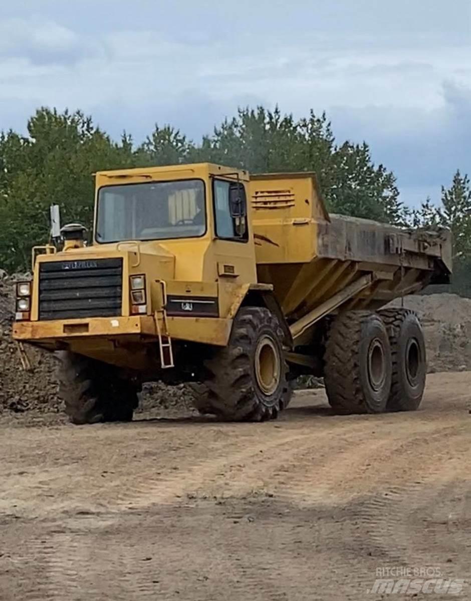 CAT D250B Caminhões articulados