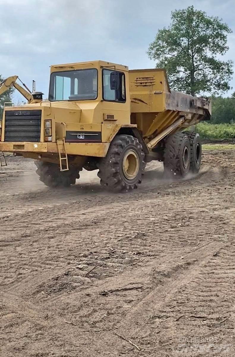 CAT D250B Caminhões articulados