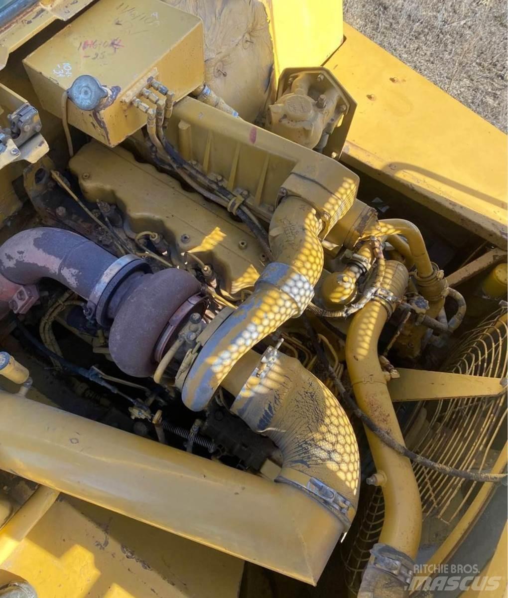 CAT D250B Caminhões articulados