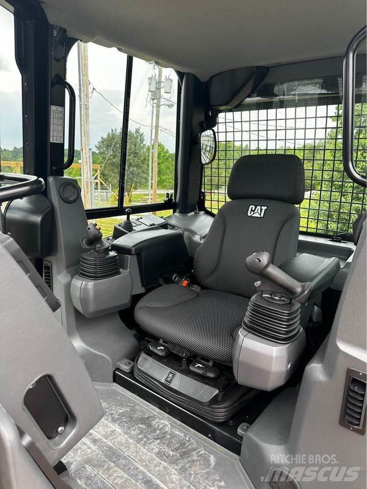 CAT D3 Dozers - Tratores rastos