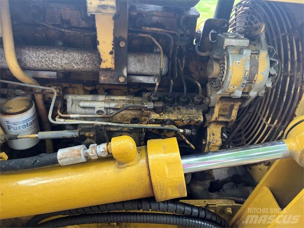 CAT D3B Dozers - Tratores rastos