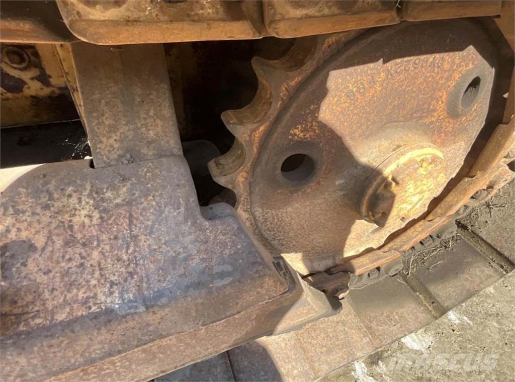 CAT D3B Z Dozers - Tratores rastos