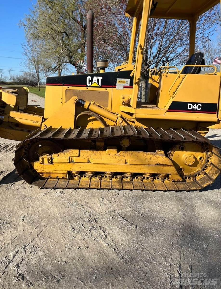 CAT D4C Dozers - Tratores rastos