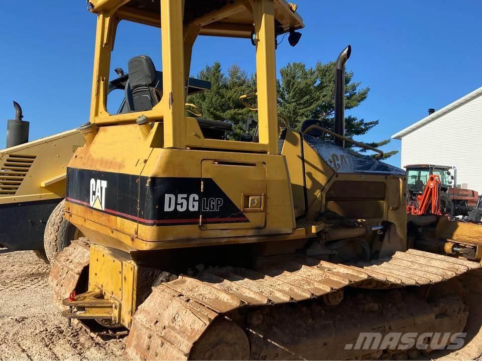 CAT D5G Dozers - Tratores rastos
